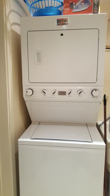 Apt 12, Executive Suites Ja - Palms Enfield Dış mekan fotoğraf