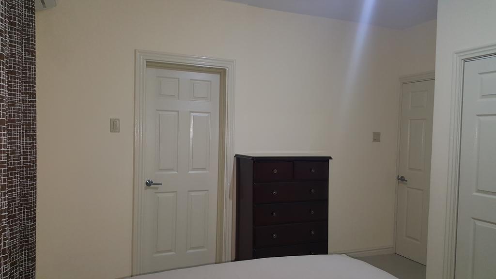 Apt 12, Executive Suites Ja - Palms Enfield Dış mekan fotoğraf